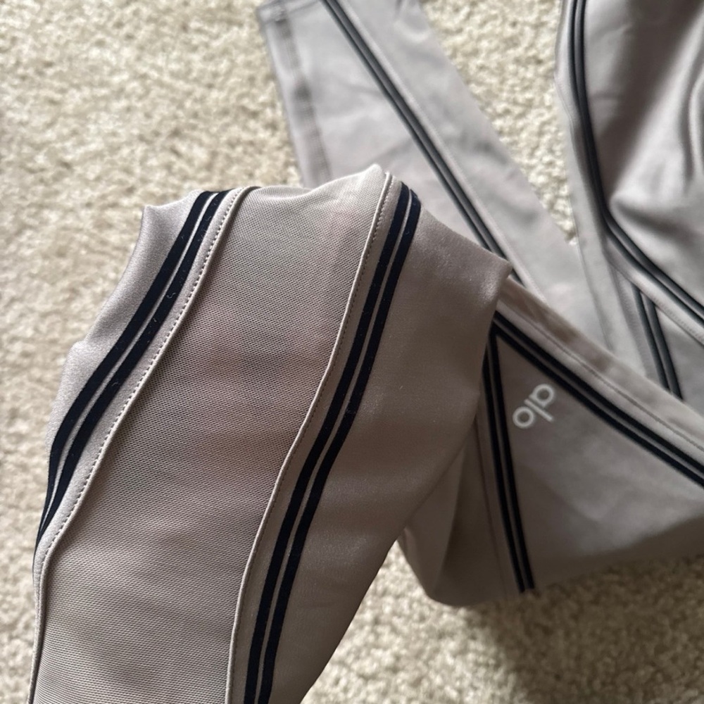 alo airlift mesh high waist line up Leggings olive tree size XS - Picture 10 of 10